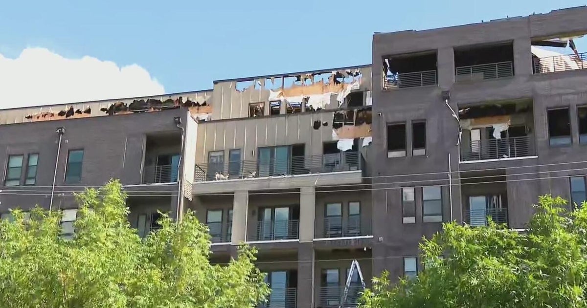 Pets missing, hundreds remain displaced after Fort Worth apartment fire 