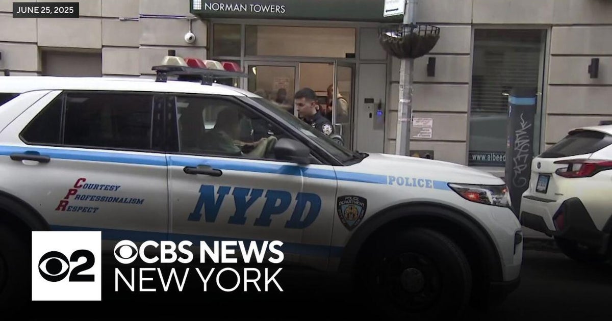 Teen arrested in deadly shooting of 14-year-old in Queens - CBS New York