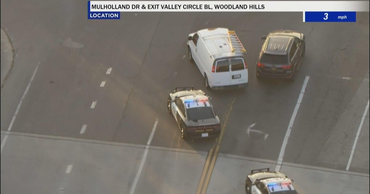 California Highway Patrol in pursuit of a road rage suspect on 101 Freeway 