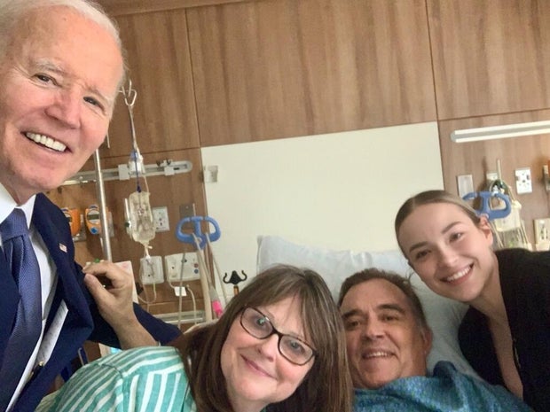 bidenvisitshoffmans.jpg 