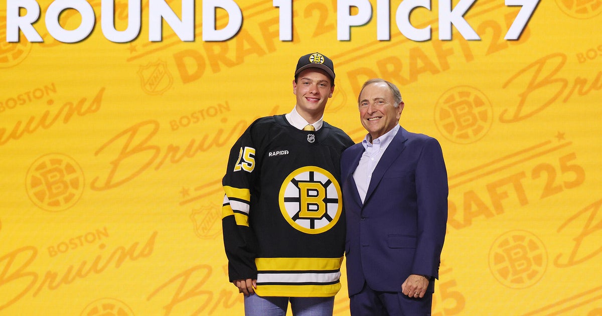 Boston Bruins draft James Hagens from Boston College with No. 7 pick 