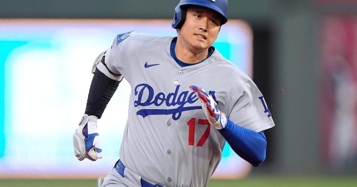 Ohtani hits 29th homer, adds RBI triple to lead Dodgers over Royals 5-4 