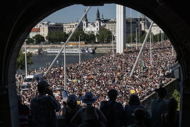 Budapest Pride Parade Goes Ahead Despite Ban 