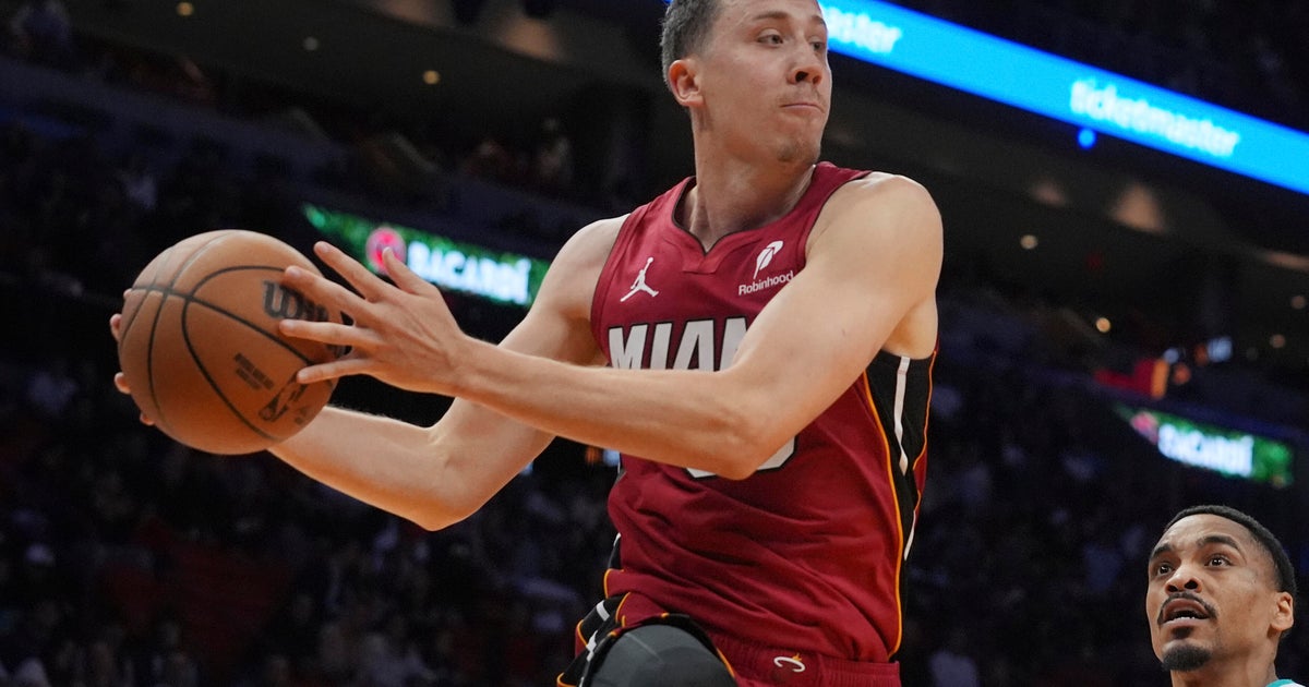 Duncan Robinson exercises option to terminate contract with Heat, though he could return to Miami