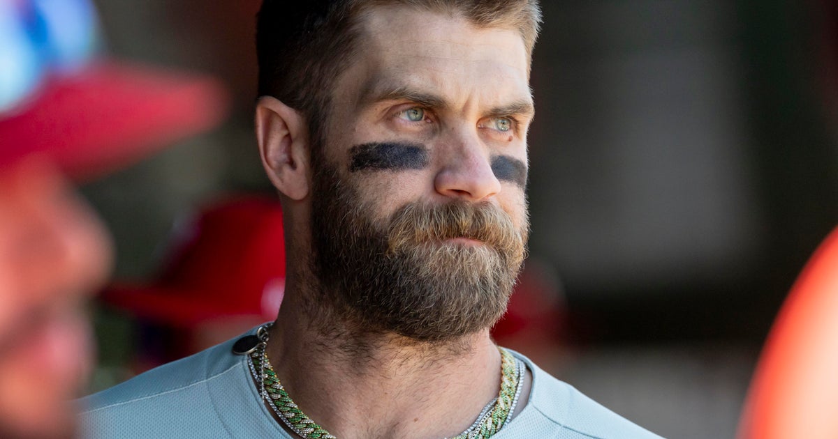 Phillies' Bryce Harper faces live pitching as he nears return from injury 