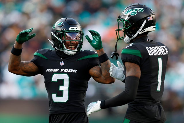 Miami Dolphins v New York Jets 