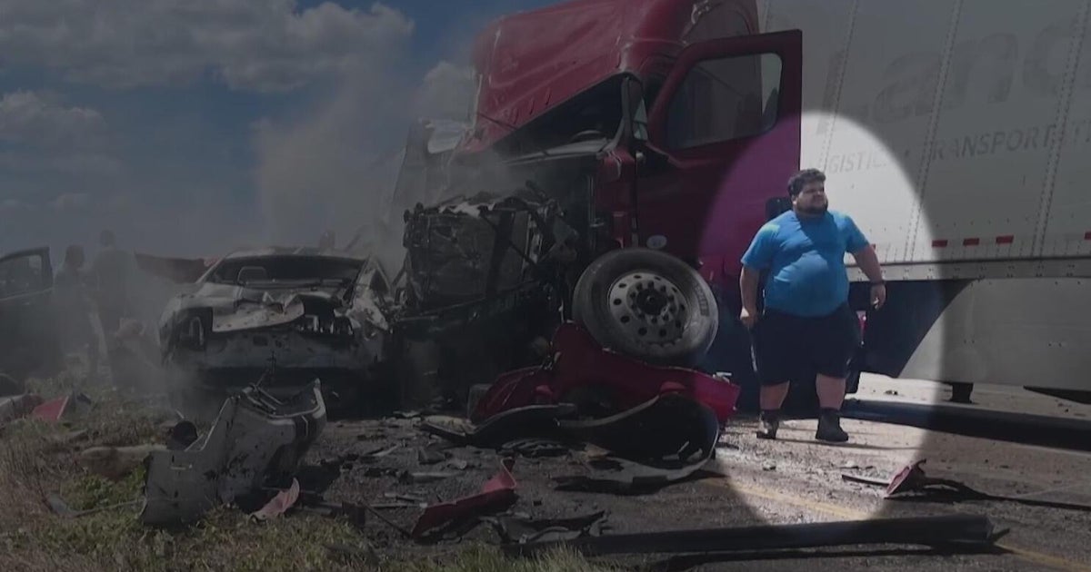 Nurses jump into action during deadly 18-wheeler crash in Terrell, providing urgent aid and comfort 