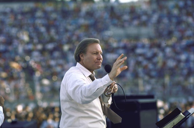 TV evangelist Jimmy Swaggart preaches at Flora Blanca Stadium, March 1, 1987.