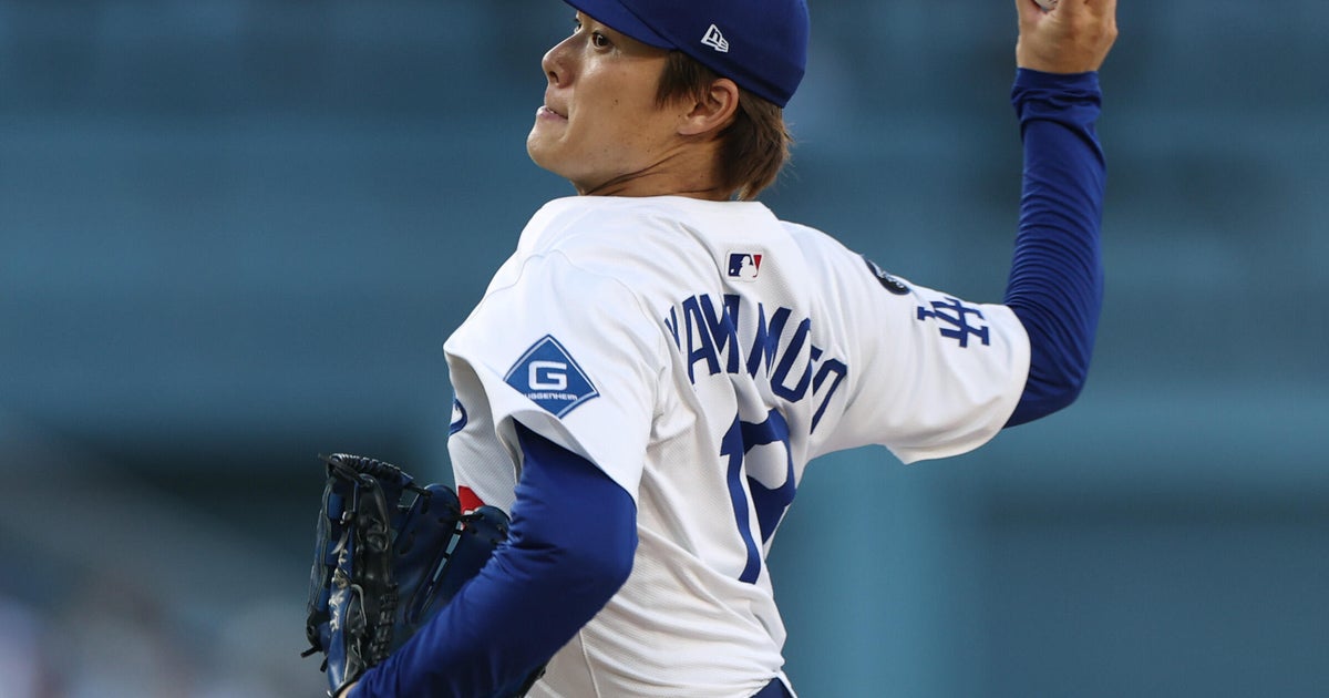 Ohtani hits 30th homer as the Dodgers beat the White Sox 6-1 