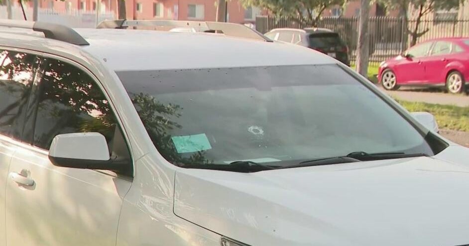 Search for gunman after man, woman shot in Miami