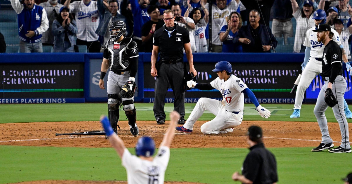 Dodgers score 3 runs in 9th to rally past White Sox; Kershaw reaches 3,000 strikeouts 