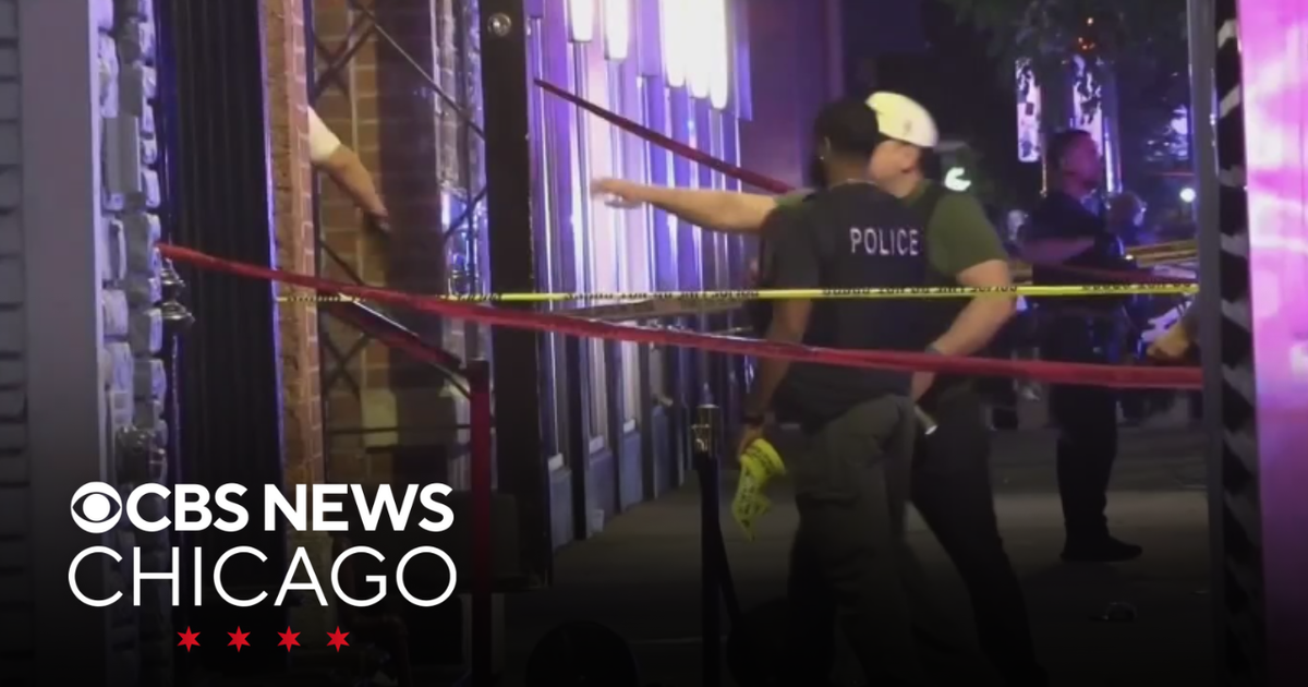 4 killed, 14 wounded in drive-by mass shooting outside River North ...