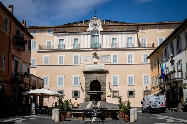 Daily Life In Castel Gandolfo, Italy 