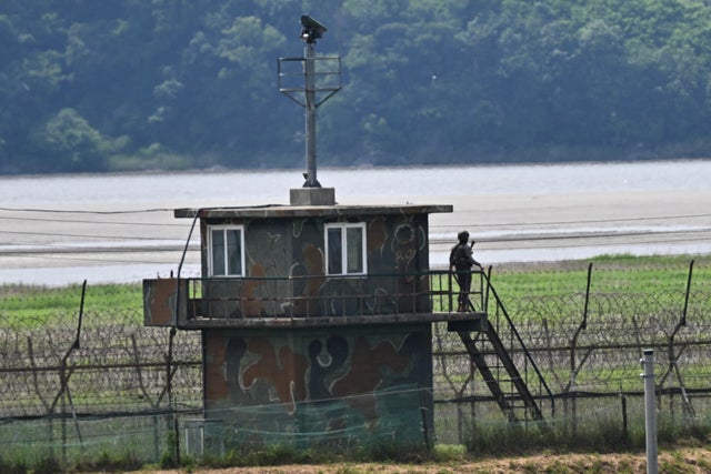 SKOREA-NKOREA-SECURITY-POLITICS 