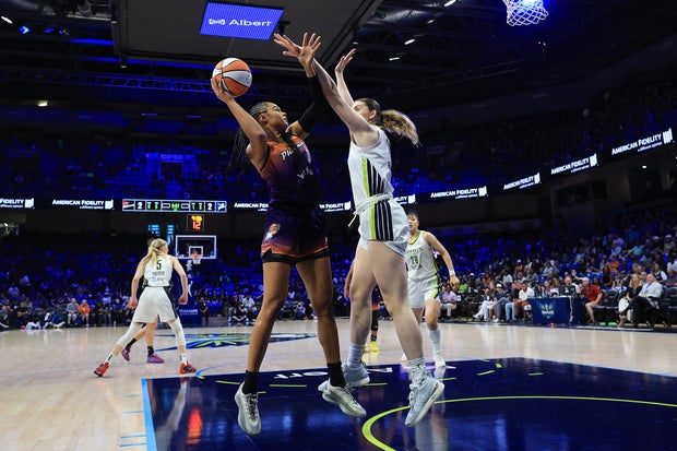 Phoenix Mercury v Dallas Wings 