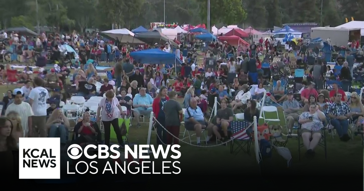 Fourth of July celebrations going strong in Simi Valley - CBS Los Angeles
