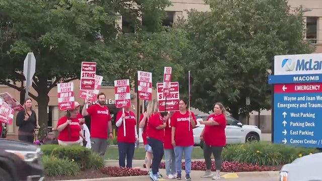 strike-at-mclaren-macomb-hospital.jpg 