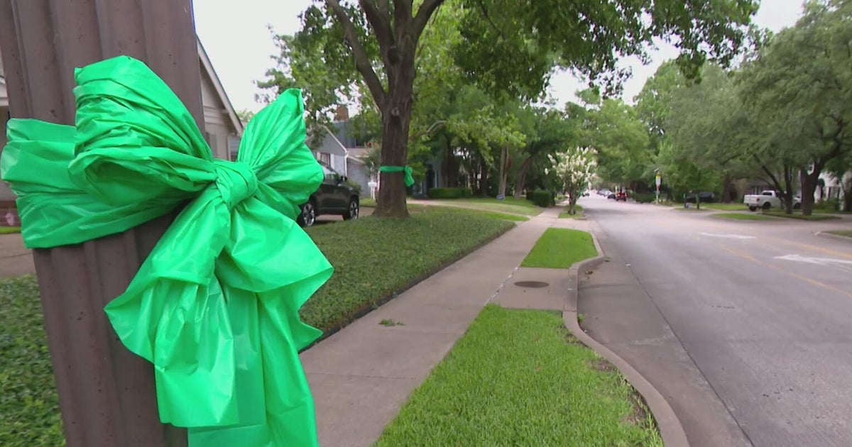 Dallas community's ribbons, prayers honor girls missing and killed in Camp Mystic flood tragedy 