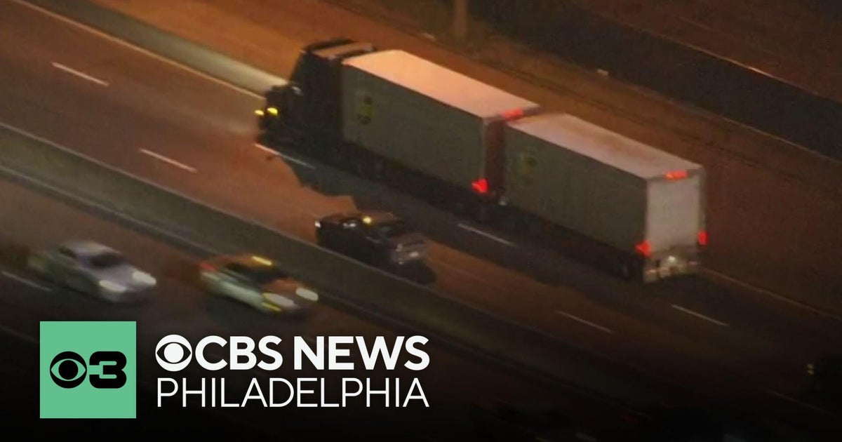 Police chase ends with 3 people arrested in Philadelphia - CBS Philadelphia