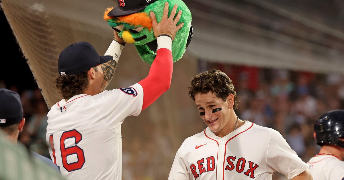 Roman Anthony clubs first Fenway Park homer 