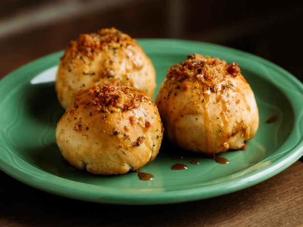hot-honey-pizza-ballzz.jpg 