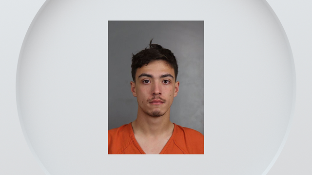 justin-ryder-simmons-arapahoe-county-sheriffs-office.png 