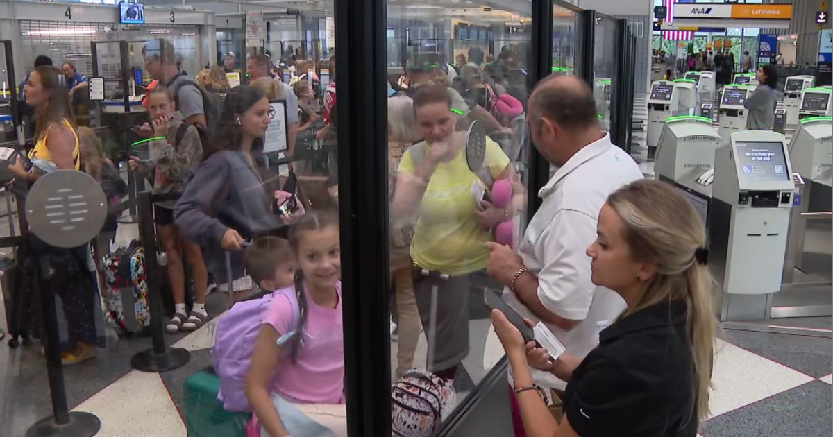 Travelers at O'Hare react to end of shoe removal requirement for TSA checks 