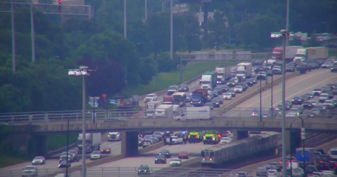 2 teens wounded in shooting on inbound Dan Ryan Expressway 