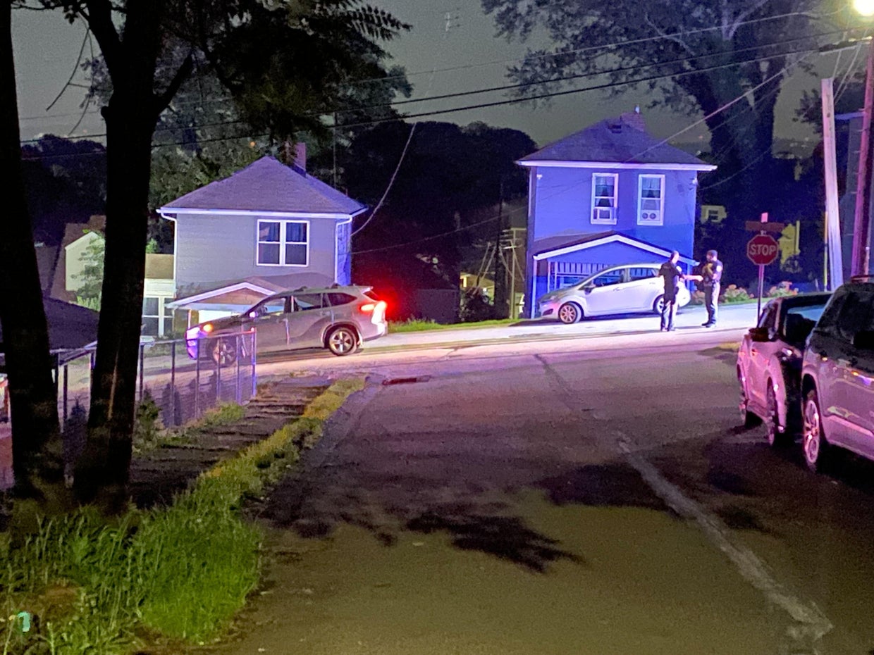 Uber driver and passenger injured in Homestead shooting - CBS Pittsburgh