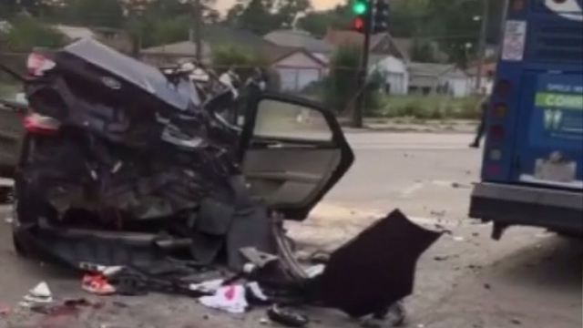 west-pullman-pace-bus-crash.png 