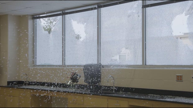 breaking-glass-1-frame-206.jpg 