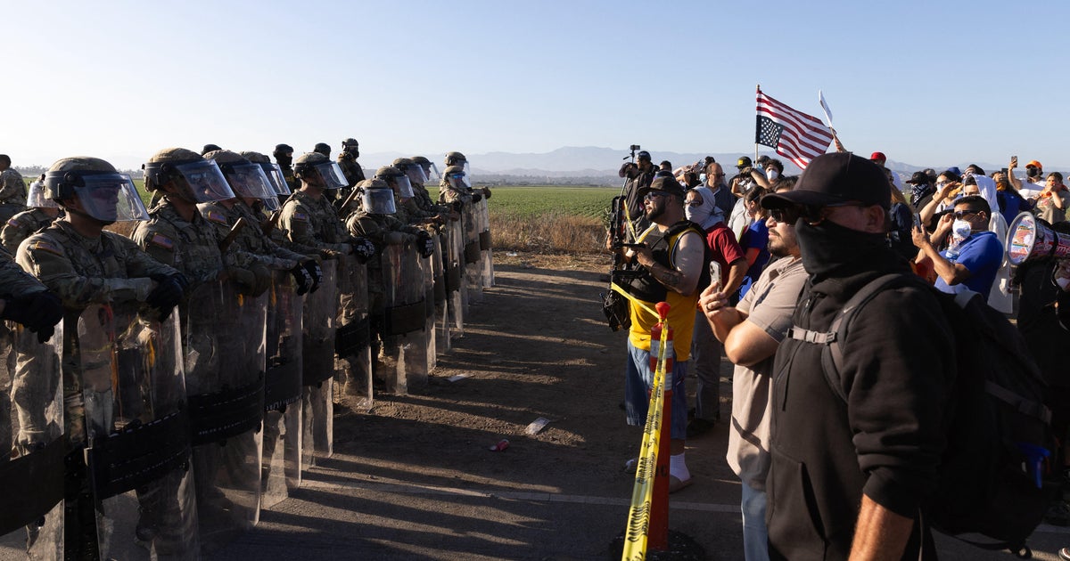 Immigration raid at Camarillo farm turns into violent clash between federal agents, protesters 
