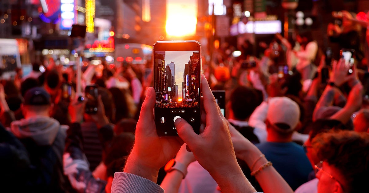 Manhattanhenge 2025 is back tomorrow. Here's where to get the best view. 