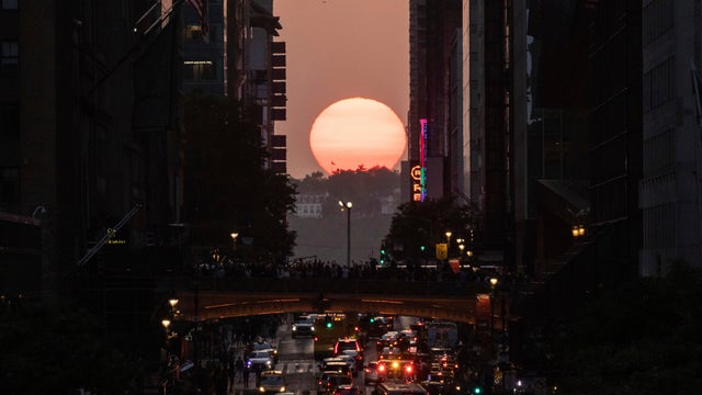 APTOPIX Manhattanhenge 