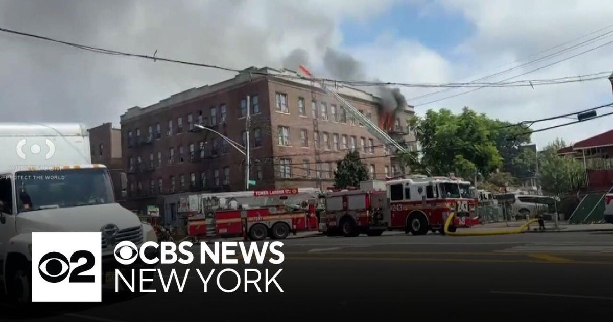 1 firefighter, 3 civilians injured in Brooklyn apartment building fire ...