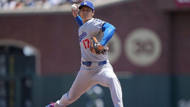 giants-dodgers-ohtani-2224817903.jpg 