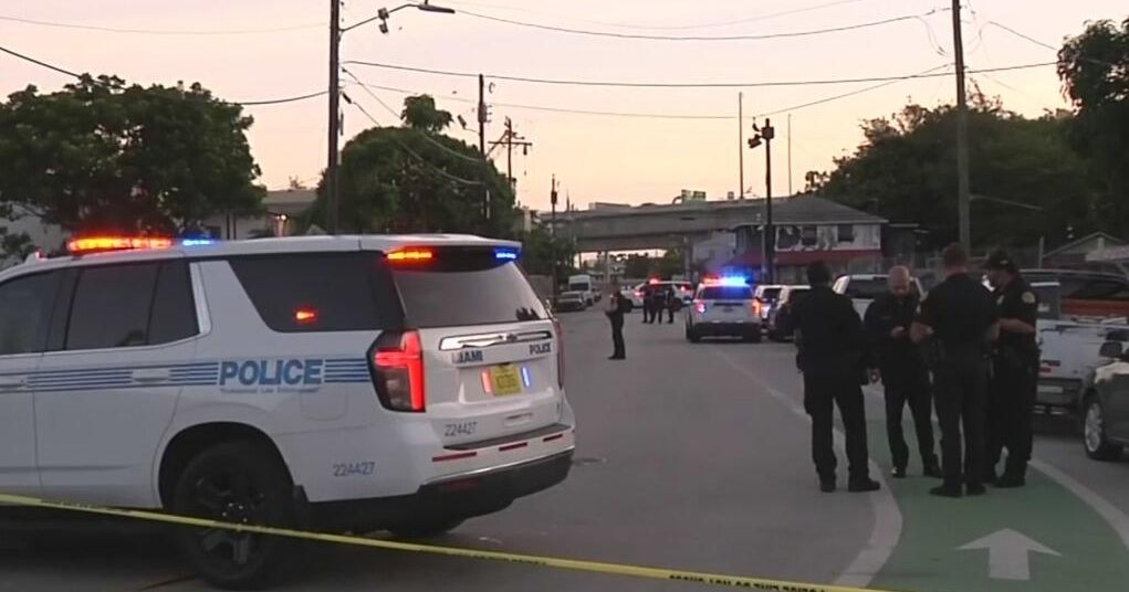 Man critically injured in Overtown shooting, Miami Police say - CBS Miami