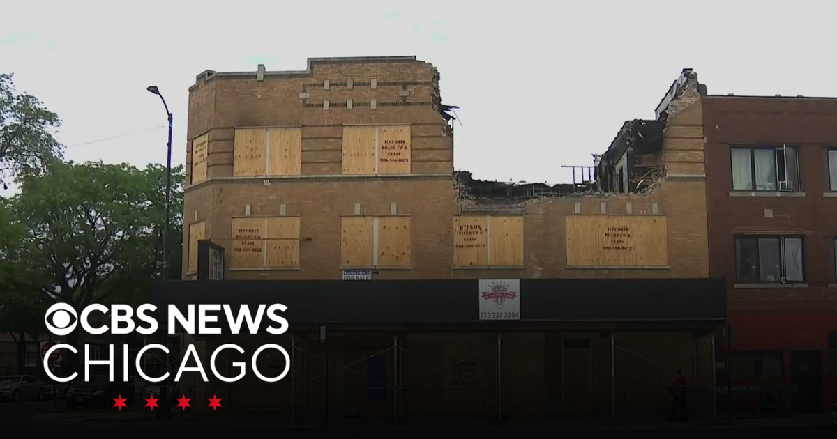 Man charged in West Side fire that left 4 dead, including child - CBS ...