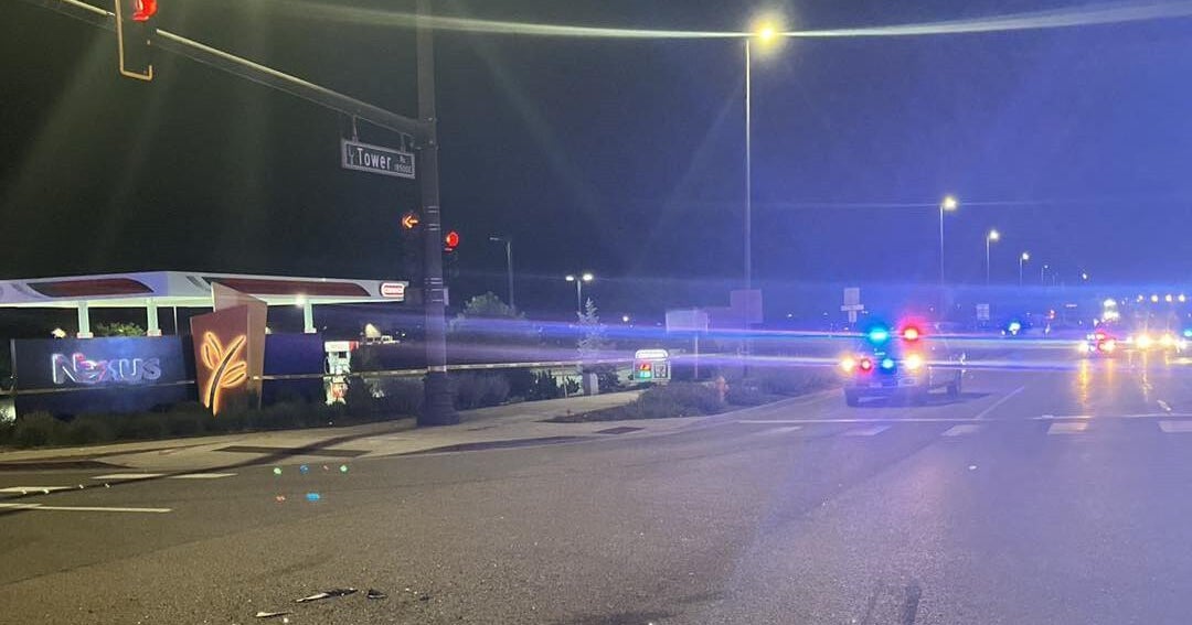 1 killed, several seriously injured in shuttle bus crash near DIA 