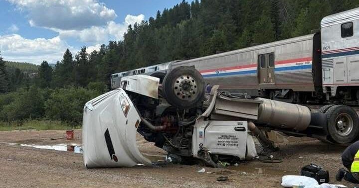 Truck driver hospitalized after crash with train in Gilpin County, CSP says 
