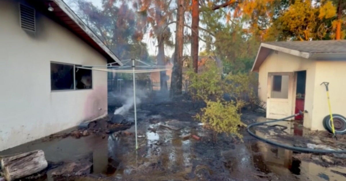 Man found dead after house fire in Arden-Arcade 
