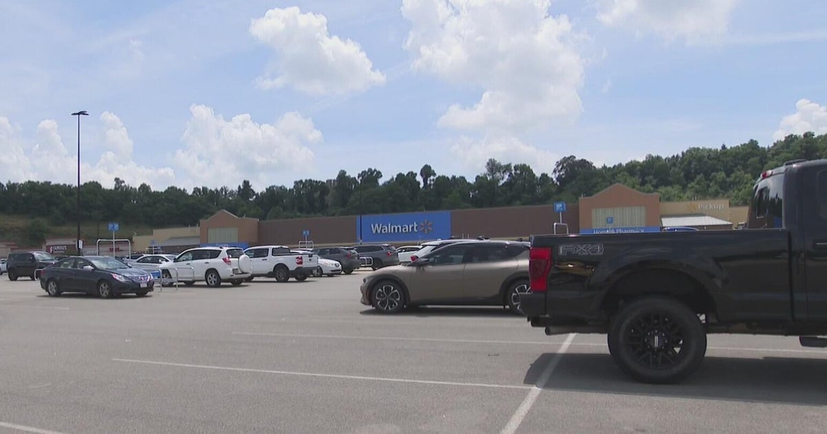 Man charged with leaving 2 girls in hot car in Pittsburgh-area Walmart parking lot 