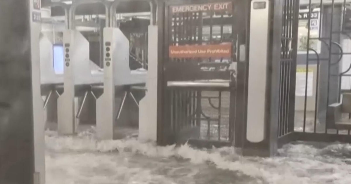 Flash flooding pummels NYC and slams subway lines - CBS News