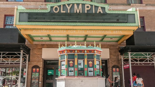 17-vo-olympia-theater-c-wforbuqa.jpg 