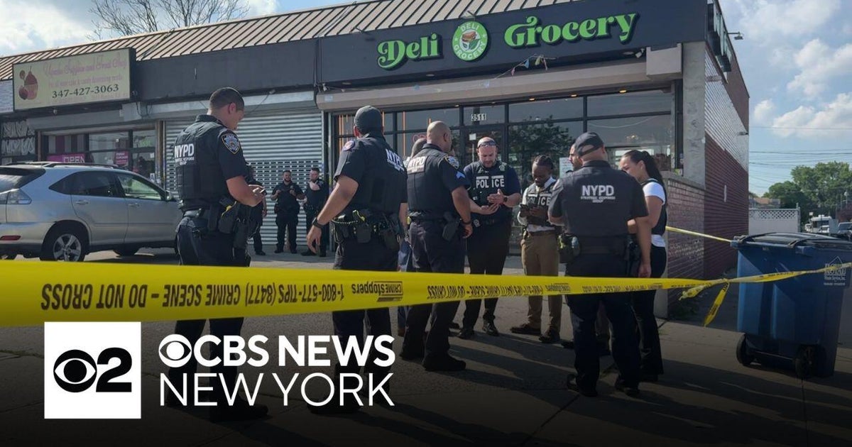 Teen arrested in fatal stabbing of 16-year-old in the Bronx - CBS New York
