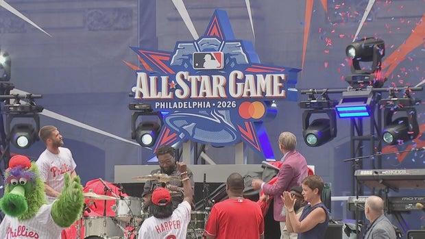sanders-6-pkg-phillies-all-star-game-071825-frame-1823.jpg 