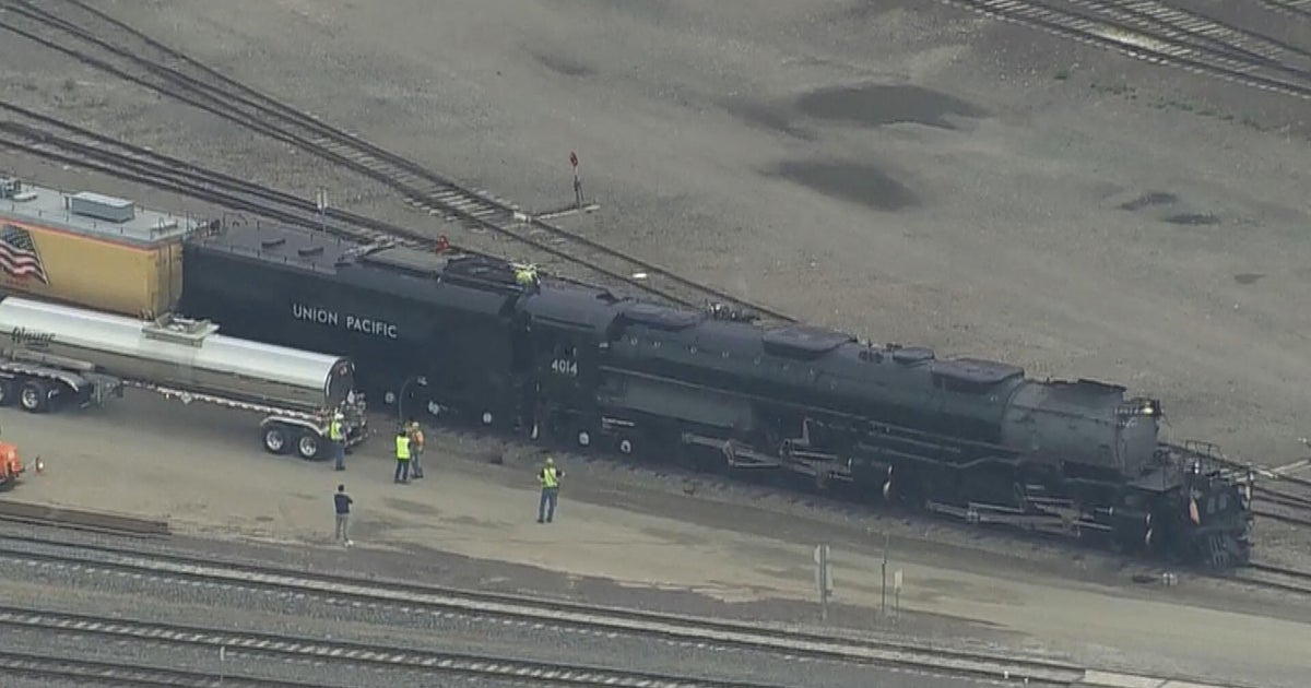 Big Boy makes a pit stop in Denver, locomotive will be in Greeley this weekend 