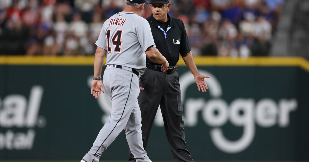 Rangers DH Higashioka almost put out twice by Tigers in strange sequence 