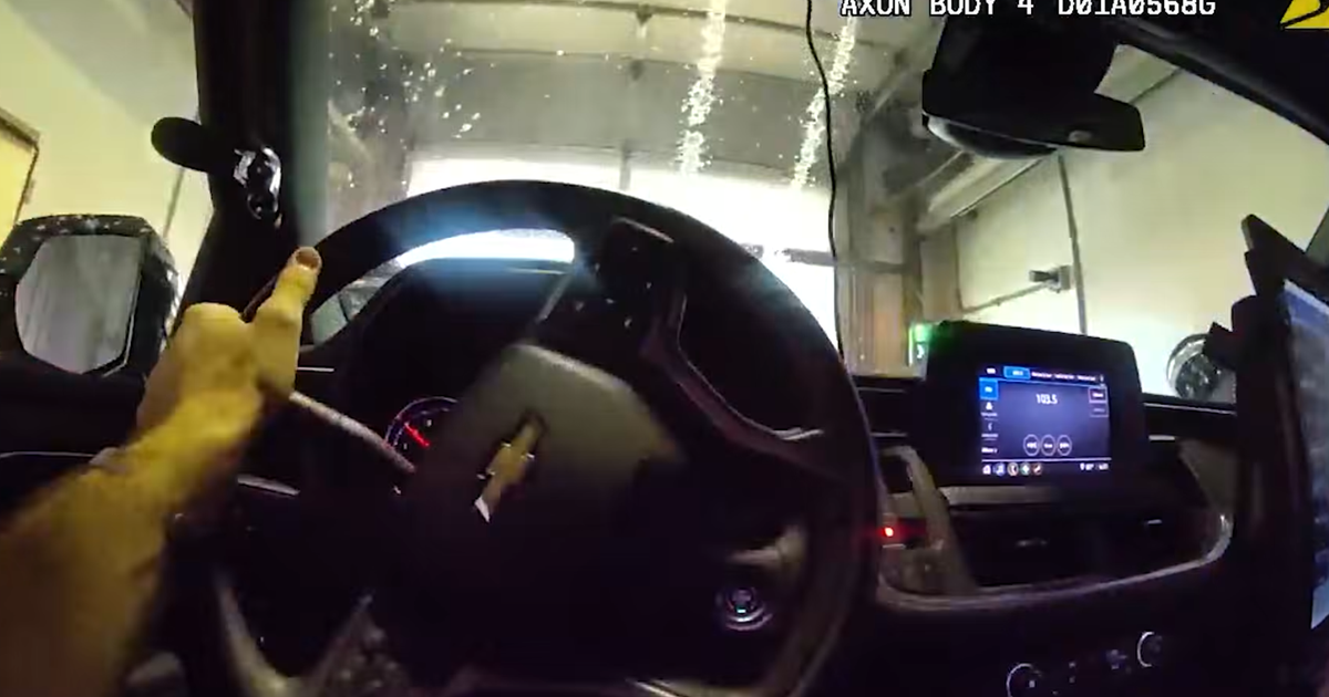 Colorado felons caught after trying to elude police through car wash 