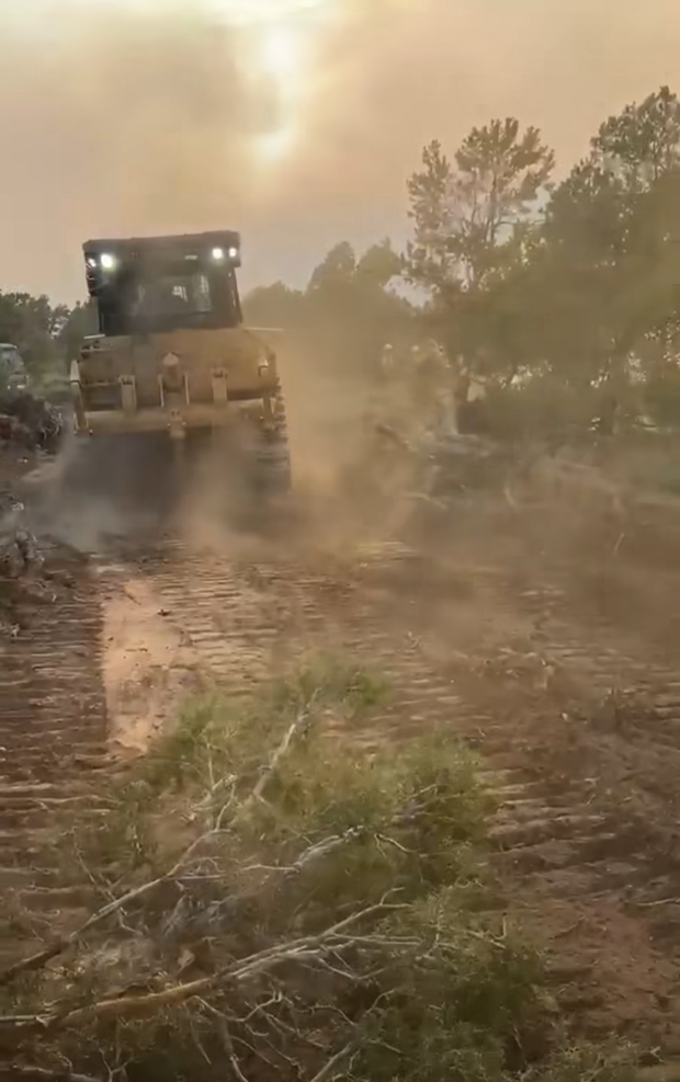 dozer-line-being-constructed-on-deer-creek-fire.png 